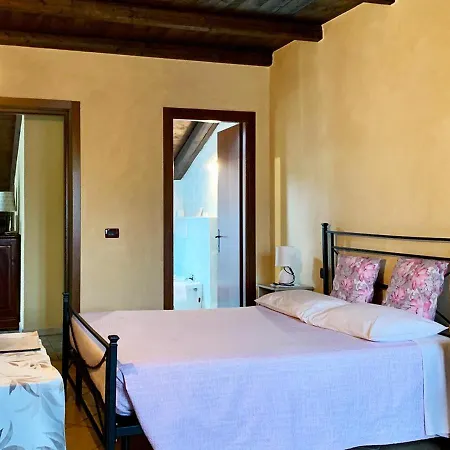 Cascina Foresto فندق مبيت وإفطار 3*